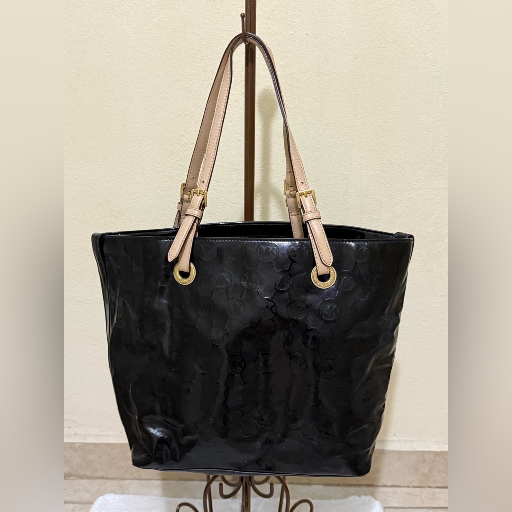 Michael Kors Elegant Black Tote Bag